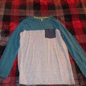 Long Sleeve Blue and Gray Shirt With Pocket